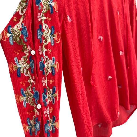 Figueroa and Flower Red Embroidered Size Medium Relaxed Blouse - Picture 4 of 7